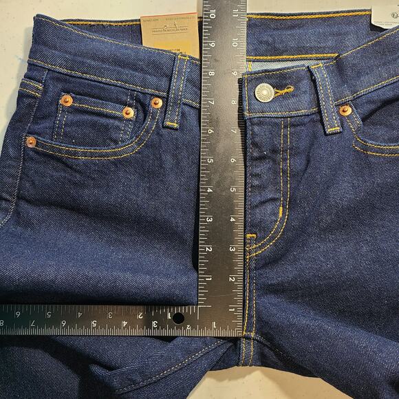 NEW Levi's BOYFRIEND Tapered Leg Dark Wash Jeans Mid Rise Women's 26 x 30 2658 - Picture 12 of 16